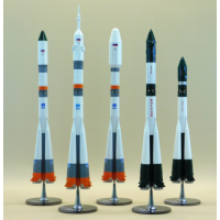 Коллекция моделей ракет носителей на базе Р7 (М1:100)